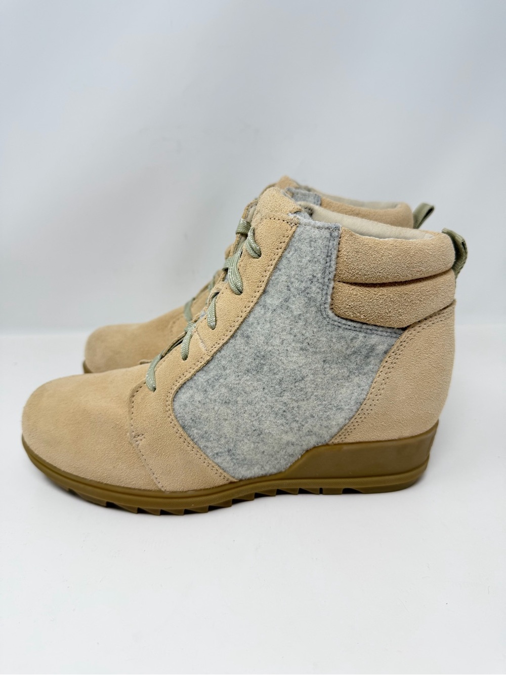 Sorel Evie Ankle Lace Wedge Waterproof Boot Suede Felt Tan Gray Size 9